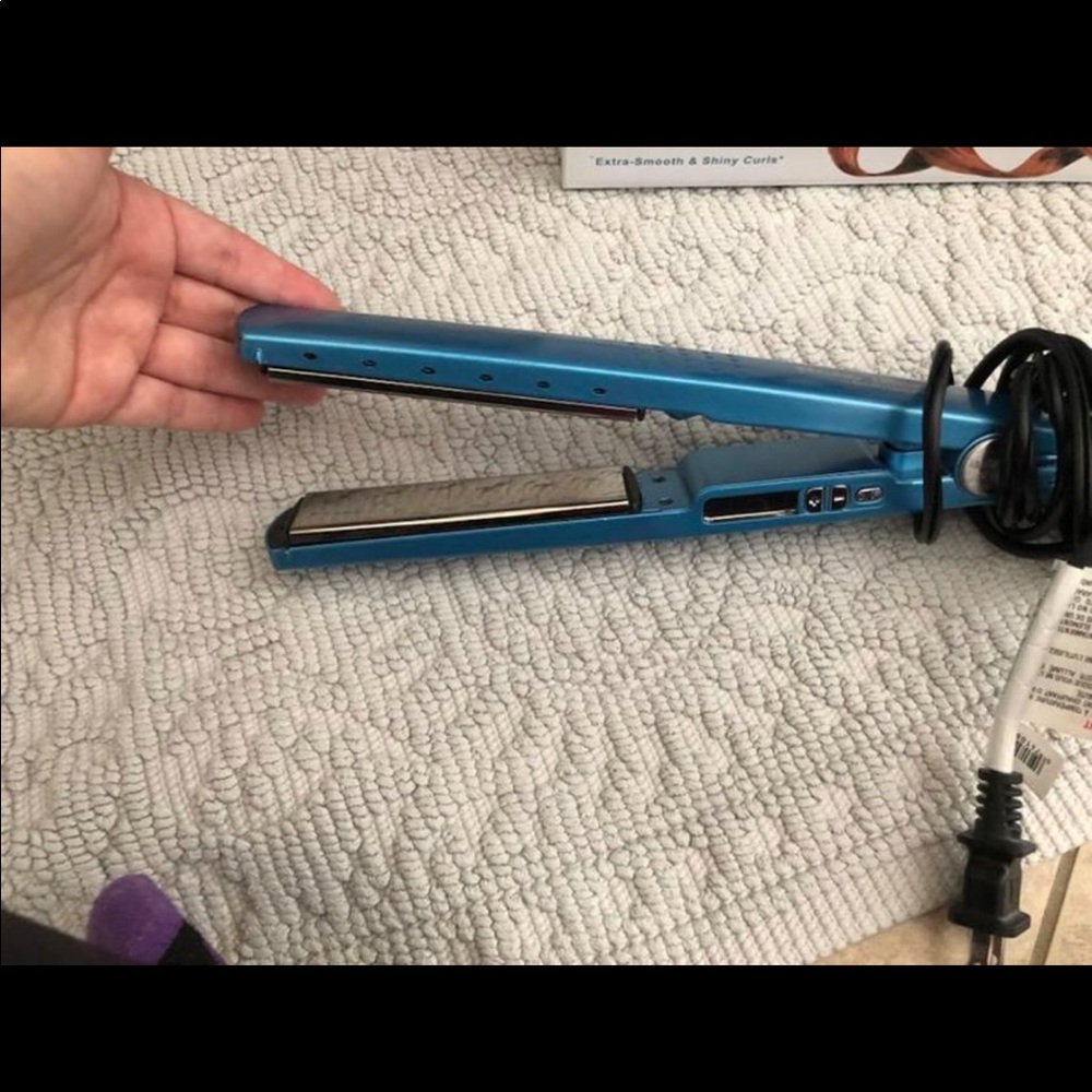 BabyBliss Nano Titanium 1” Iron